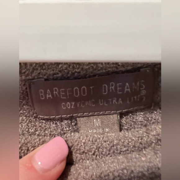 Barefoot dreams lounge set - Picture 2 of 3